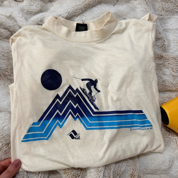 VINTAGE “ Eagle Products” Tee - Picture 3 of 3